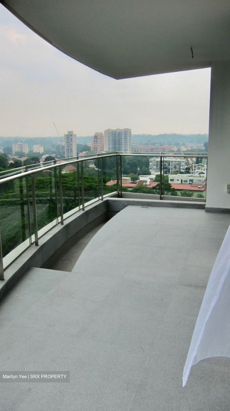 The Solitaire thumbnail photo